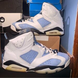 Size 11 - Jordan 6 UNC
